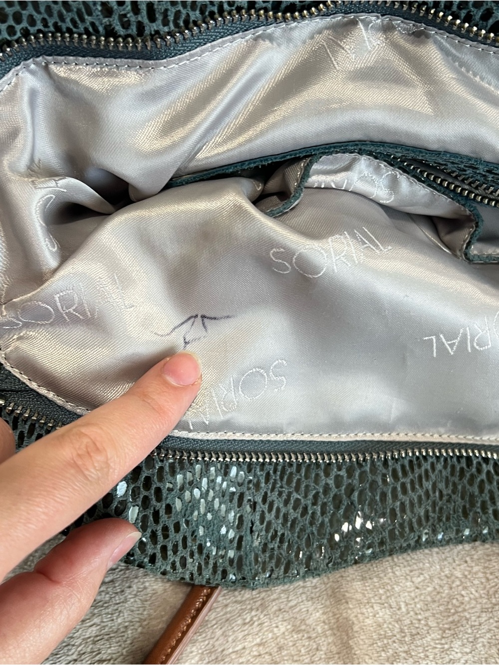 Sorial Tote - Picture 7 of 10